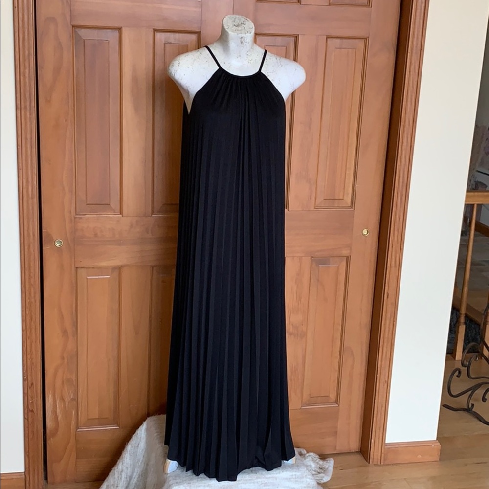 Sleeveless Accordion Dress